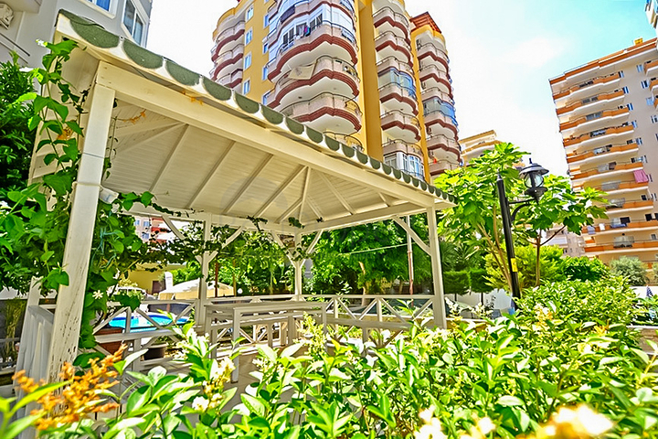 Трикімнатна квартира в районі Махмутлар в 400 м від моря