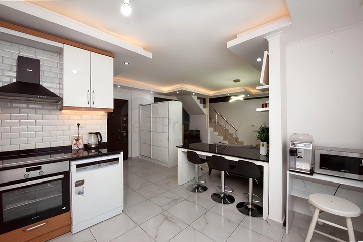 Трикімнатна квартира в районі Махмутлар в 400 м від моря