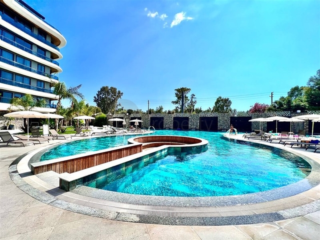 Квартира 1 + 1 з видом на море на першій береговій лінії