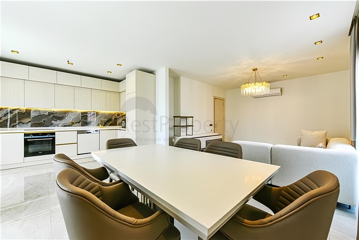 Пентхаус 4+1 в центрі Аланії в 150 м від моря