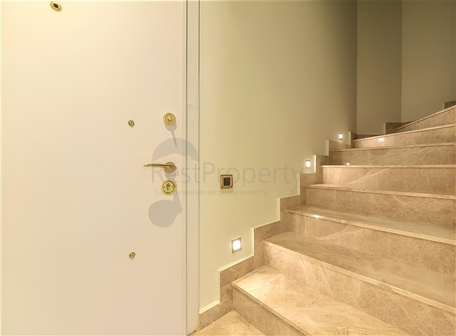 Пентхаус 4+1 в центрі Аланії в 150 м від моря