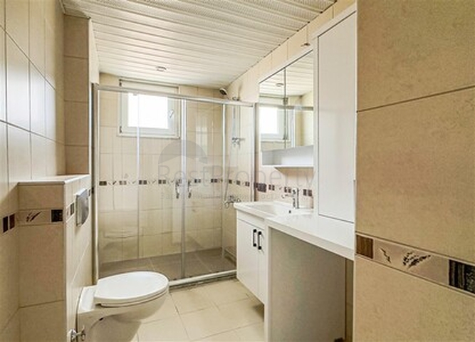 Квартира 3+1 в 200 м від моря в центрі Аланії