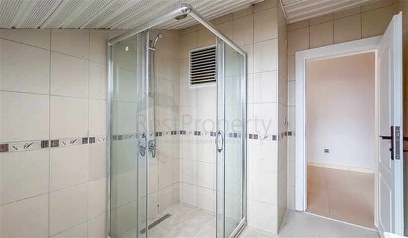 Квартира 3+1 в 200 м від моря в центрі Аланії