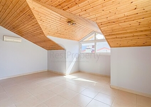 Квартира 3+1 в 200 м від моря в центрі Аланії