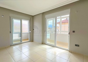 Квартира 3+1 в 200 м від моря в центрі Аланії