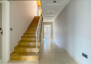 Квартира 3+1 в 200 м від моря в центрі Аланії