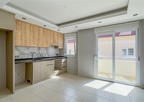 Квартира 3+1 в 200 м від моря в центрі Аланії