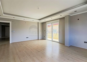 Квартира 3+1 в 200 м від моря в центрі Аланії