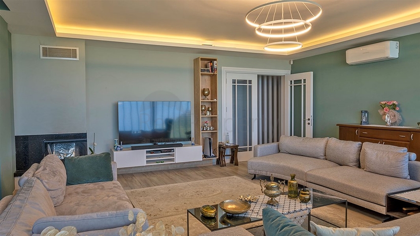 Продаж вілли 4 + 1 в Аланії біля моря / готовий будинок з меблями