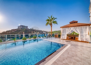 Простора вілла з видом на море і повним комплектом зручностей-ідеальне поєднання розкоші і затишку