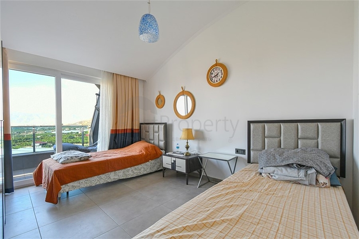 Пентхаус планування 2 + 1 в Махмутларі