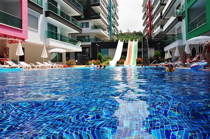 Апартаменти 2 + 1 в комплексі в 50 метрах від пляжу району Каргыджак