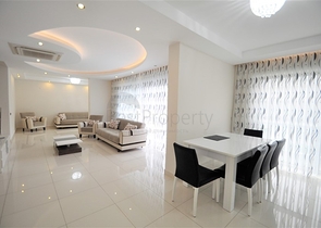 Апартаменти 2 + 1 в комплексі в 50 метрах від пляжу району Каргыджак