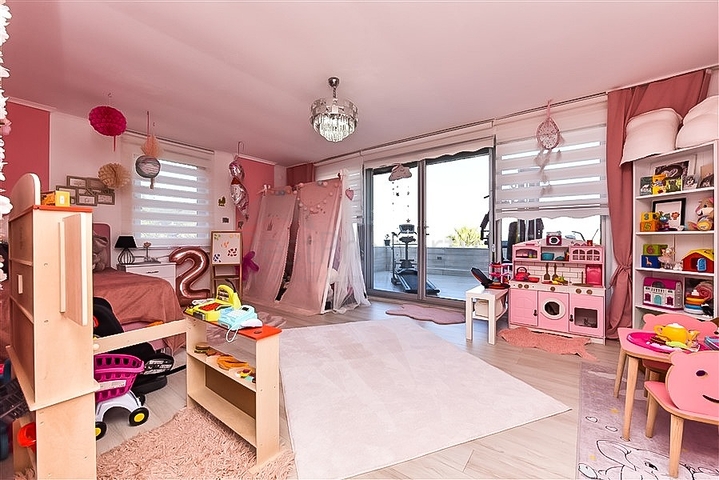 Розкішна вілла в оточенні природи і комфорту