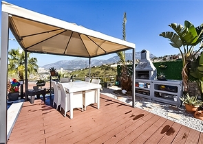 Розкішна вілла в оточенні природи і комфорту