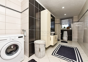 Розкішна вілла в оточенні природи і комфорту