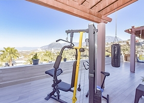 Розкішна вілла в оточенні природи і комфорту