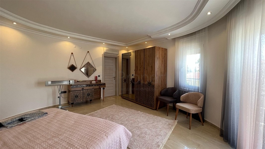 Мебльована вілла з видом на море в мальовничому районі Каргиджак