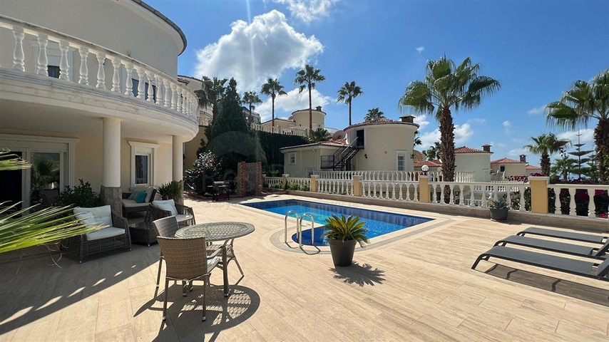 Мебльована вілла з видом на море в мальовничому районі Каргиджак