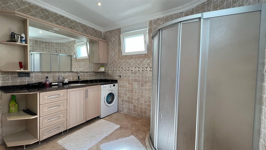 Мебльована вілла з видом на море в мальовничому районі Каргиджак