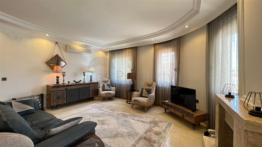 Мебльована вілла з видом на море в мальовничому районі Каргиджак