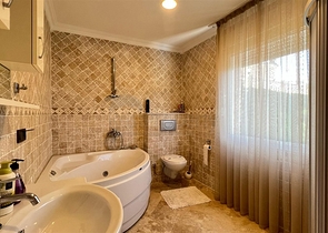 Мебльована вілла з видом на море в мальовничому районі Каргиджак