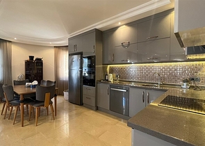 Мебльована вілла з видом на море в мальовничому районі Каргиджак