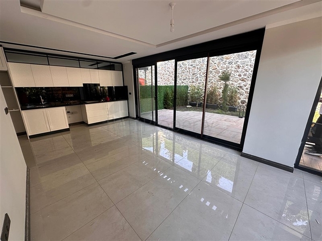 Сучасна квартира 2 + 1 в комфортабельному комплексі з інфраструктурою готелю