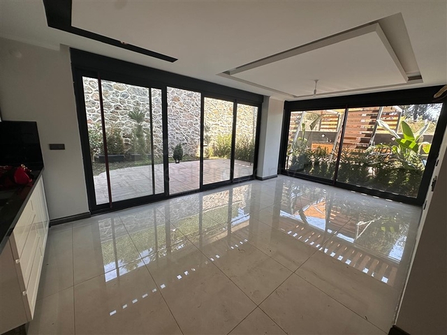 Сучасна квартира 2 + 1 в комфортабельному комплексі з інфраструктурою готелю