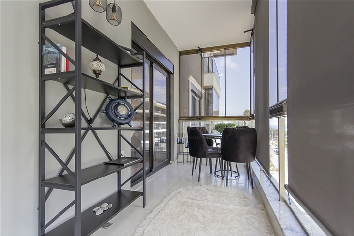 Затишна мебльована квартира 1 + 1 біля моря в розвиненому комплексі