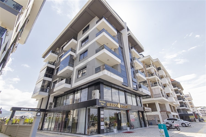 Затишна мебльована квартира 1 + 1 біля моря в розвиненому комплексі