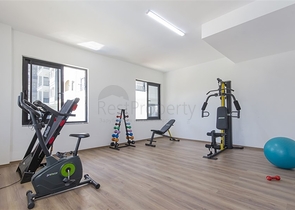 Затишна мебльована квартира 1 + 1 біля моря в розвиненому комплексі