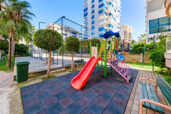 Квартира 2+1 в районі Махмутлар в крокової доступності до моря