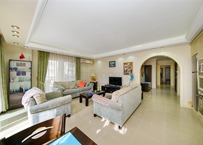 Квартира 2+1 в районі Махмутлар в крокової доступності до моря