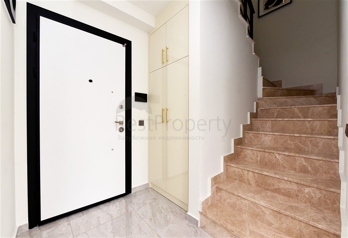 Розкішний пентхаус 3+1 в престижному районі Аланії з видом на море