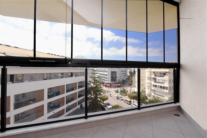 Розкішний пентхаус 3+1 в престижному районі Аланії з видом на море