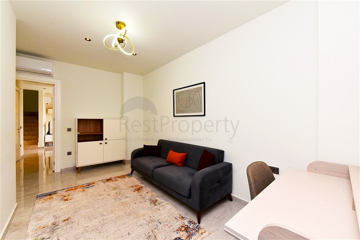 Розкішний пентхаус 3+1 в престижному районі Аланії з видом на море