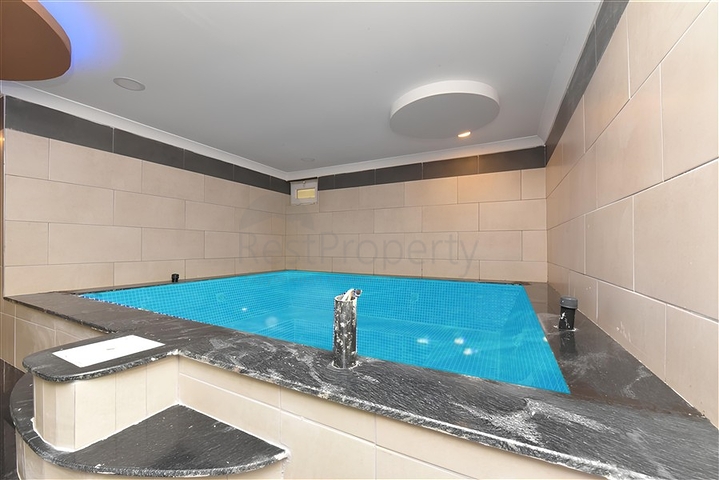 Вілла класу люкс з панорамним видом і повною інфраструктурою в серці природи