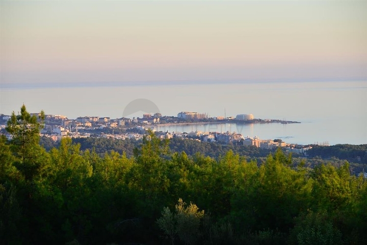 Вілла класу люкс з панорамним видом і повною інфраструктурою в серці природи