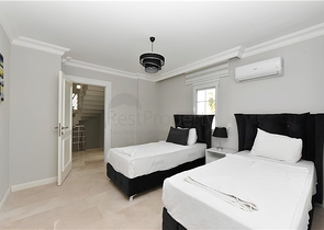 Вілла класу люкс з панорамним видом і повною інфраструктурою в серці природи