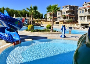 Вілла класу люкс з панорамним видом і повною інфраструктурою в серці природи