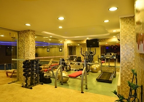 Вілла класу люкс з панорамним видом і повною інфраструктурою в серці природи