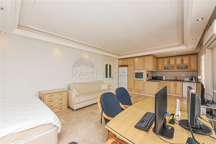 Простора квартира 2 + 1 з видом на море в тихому районі Аланії 