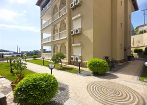 Простора квартира 2 + 1 з видом на море в тихому районі Аланії 