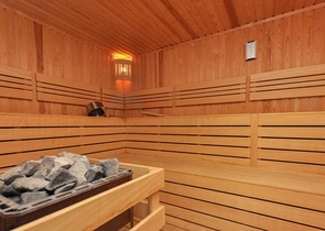 Простора квартира 2 + 1 з видом на море в тихому районі Аланії 