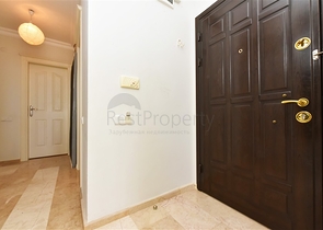 Простора квартира 2 + 1 з видом на море в тихому районі Аланії 