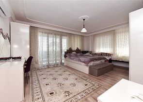 Простора вілла 11 + 2 з приватною ділянкою і панорамним видом на море