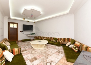 Простора вілла 11 + 2 з приватною ділянкою і панорамним видом на море