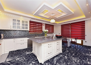 Простора вілла 11 + 2 з приватною ділянкою і панорамним видом на море