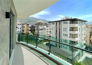 Стильний пентхаус в центрі Аланії - для комфортної оренди біля моря